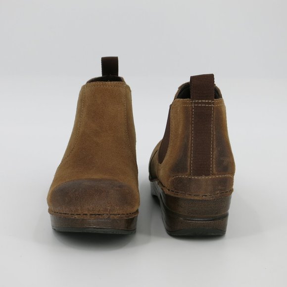 dansko frankie suede